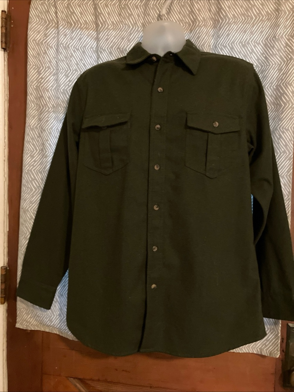 C.E. Schmidt Workwear Mens M 100% Cotton Long Sleeves Button Up Wool Blend
